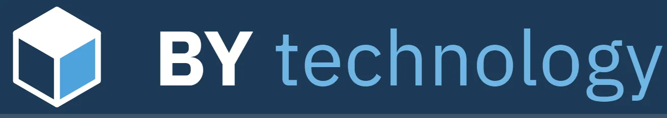 Logo BY technology: drátěná krychle a název